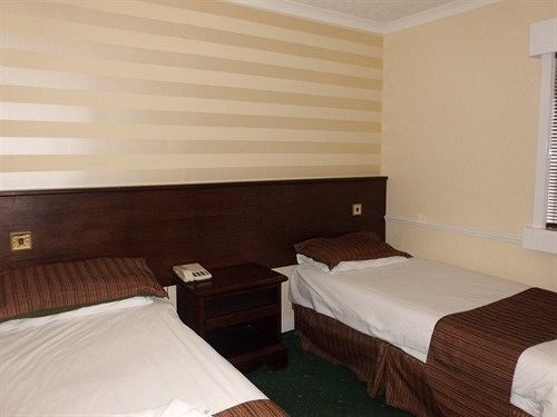 Inn The Redhurst Glasgow 2*